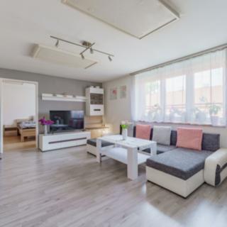 Prodej bytu 3+1 72 m² Jince