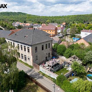 Prodej rodinného domu 557 m&sup2; Braňany