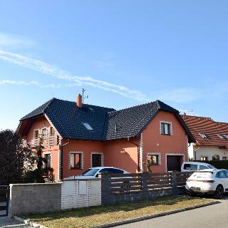 Prodej rodinného domu 197 m² Kněžmost, Lomená