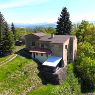 Prodej rodinného domu 450 m² Hrob, Horní