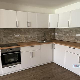 Pronájem bytu 2+1 70 m² Břeclav