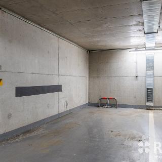 Pronájem parkovacího místa 13 m² Brno, Vodní