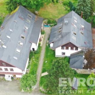 Prodej rodinného domu 1 054 m² Poniklá