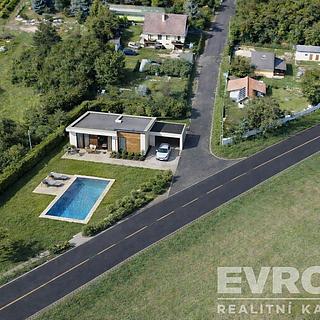 Prodej stavební parcely 975 m&sup2; Uhlířská Lhota