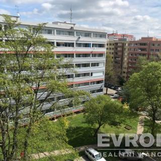 Prodej bytu 3+1 71 m² Kolín, Březinova