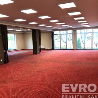 Pronájem kanceláře 437 m² Plzeň, U Borského parku