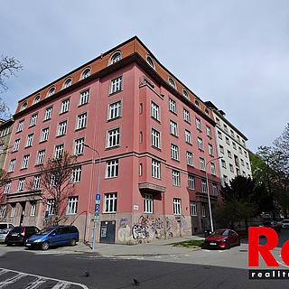 Pronájem garáže 30 m&sup2; Brno