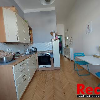 Pronájem bytu 1+1 40 m² Praha, Osadní