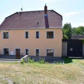 Pronájem rodinného domu 180 m² Těšovice