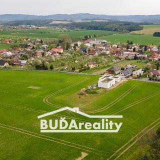 Prodej stavební parcely 2 752 m² Zlín, Borovicová