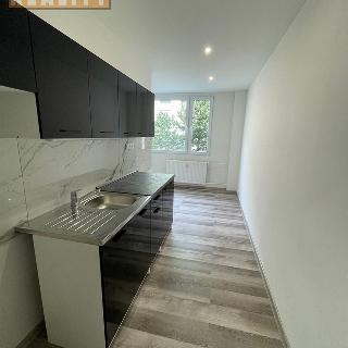 Pronájem bytu 2+1 61 m² Ústí nad Labem, Kmochova