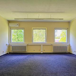 Pronájem kanceláře 35 m&sup2; Karviná