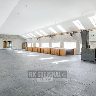 Pronájem skladu 834 m² Ševětín