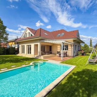 Prodej rodinného domu 328 m² Praha