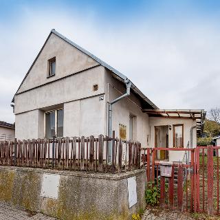 Prodej rodinného domu 100 m² Sadská, Pražská