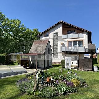 Prodej rodinného domu 300 m&sup2; Staré Hodějovice