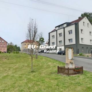 Pronájem bytu 1+kk a garsoniéry 27 m² Lipová, Farní