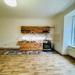 Pronájem bytu 2+1 75 m² Rumburk, Jiříkovská