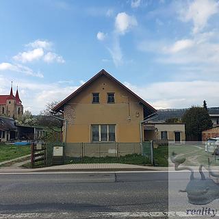 Prodej rodinného domu 310 m&sup2; Dobrovice