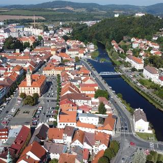 Prodej obchodu 1 250 m² Sušice, náměstí Svobody