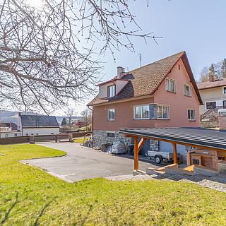 Prodej rodinného domu 265 m&sup2; Sušice