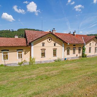 Prodej bytu 2+1 260 m&sup2; Dlouhá Ves