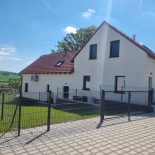 Prodej bytu 4+kk 120 m&sup2; Hluboká nad Vltavou