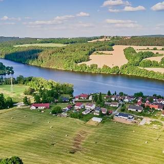 Prodej stavební parcely 1 000 m² Hluboká nad Vltavou