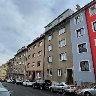 Prodej bytu 3+1 82 m² Cheb, Hálkova