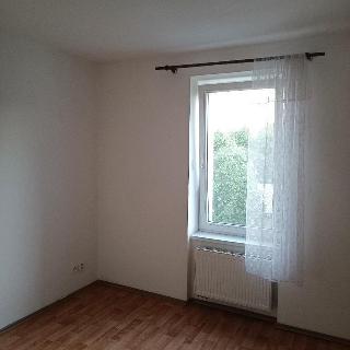 Pronájem bytu 1+kk a garsoniéry 22 m² Ústí nad Labem, Mahenova