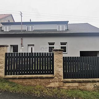 Prodej rodinného domu 240 m&sup2; Lišany