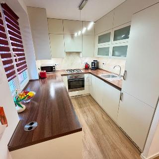 Prodej bytu 3+1 66 m² Kladno, Brjanská