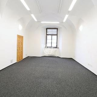 Pronájem kanceláře 30 m² Jihlava, Křížová