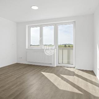 Pronájem bytu 1+kk a garsoniéry 30 m² Velké Meziříčí, Karlov