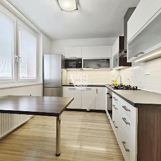 Pronájem bytu 3+1 73 m² Jihlava, S. K. Neumanna