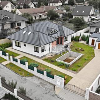 Prodej rodinného domu 378 m&sup2; Mělník