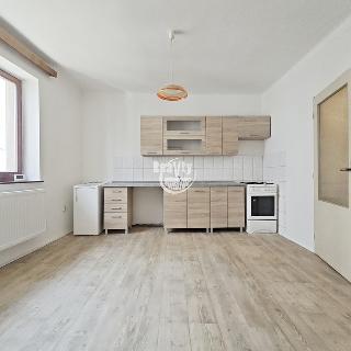 Pronájem bytu 2+kk 39 m² Jihlava, Čajkovského