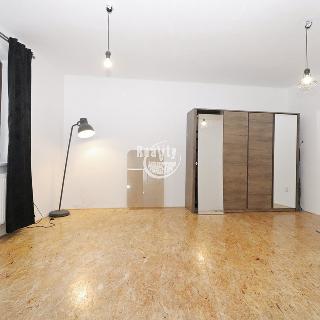 Pronájem bytu 2+kk 45 m² Jihlava, Čajkovského