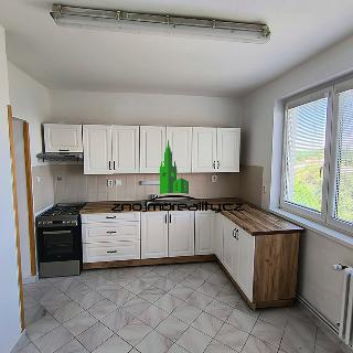 Pronájem bytu 4+1 86 m² Božice, 