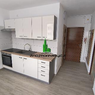 Pronájem bytu 1+1 31 m² Znojmo, Dukelských bojovníků