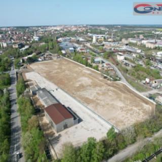Pronájem komerčního pozemku 15000 m² Kladno
