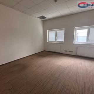 Pronájem kanceláře 165 m² Praha Malešice, Polygrafická