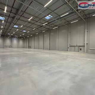 Pronájem skladu 4 000 m² Ostředek, 