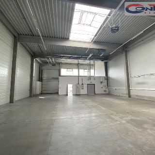 Pronájem skladu 576 m² Hradec Králové