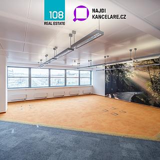 Pronájem kanceláře 574 m&sup2; Praha