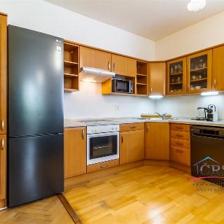 Prodej bytu 4+kk 109 m² Praha, Karafiátová