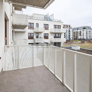 Prodej bytu 2+kk 61 m² Praha, Kardausova