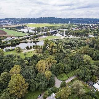 Prodej stavební parcely 4 985 m² Praha, 