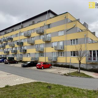 Prodej bytu 1+1 41 m² Kladno, Jaroslava Holečka