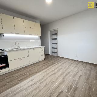 Pronájem bytu 1+1 36 m² Chodov, 